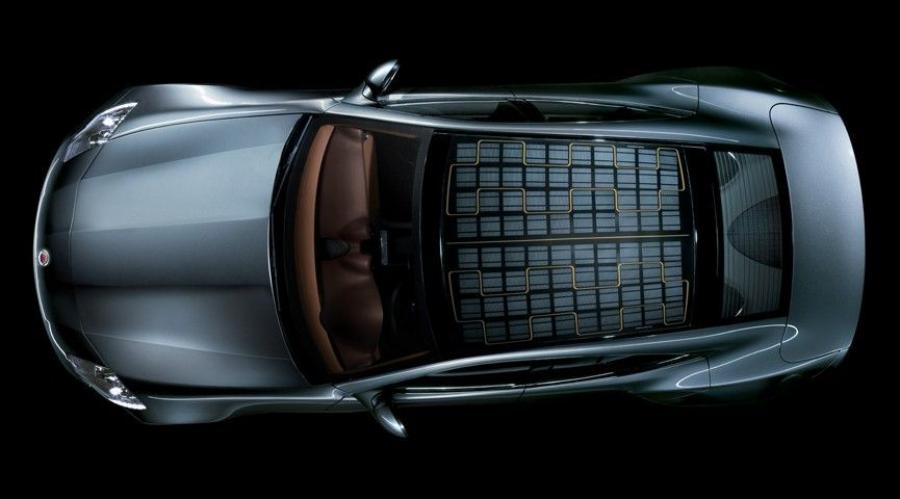  Fisker Karma Plug-in Hybrid 2012 года  (фото 8 из 9)
